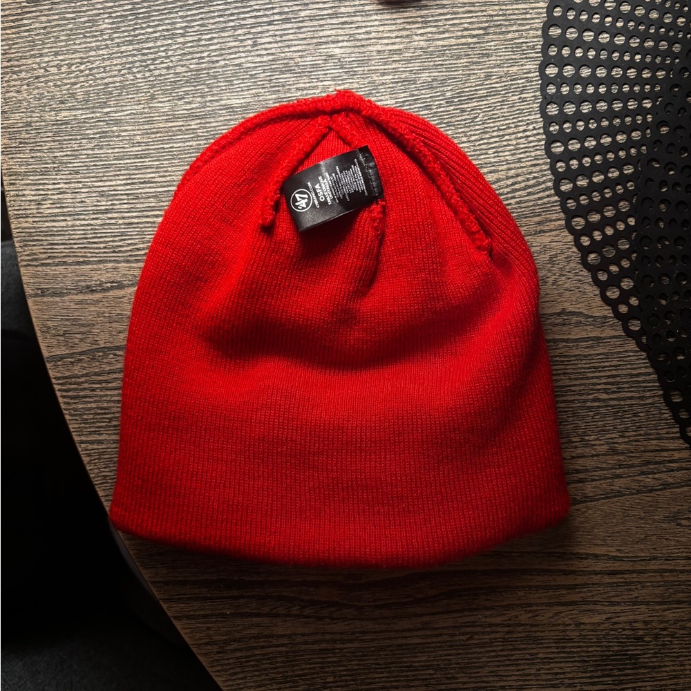 Toronto Raptors 47’ Red Embroidered Toque/Beanie - Picture 3 of 5